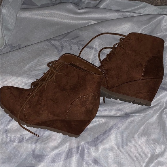 Brown Massini Boot Heels - Picture 3 of 3
